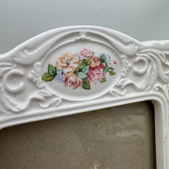 Porcelain Picture Photo Frame Floral detail cottage core farmhouse 3.5” x 5” - Picture 2 of 11